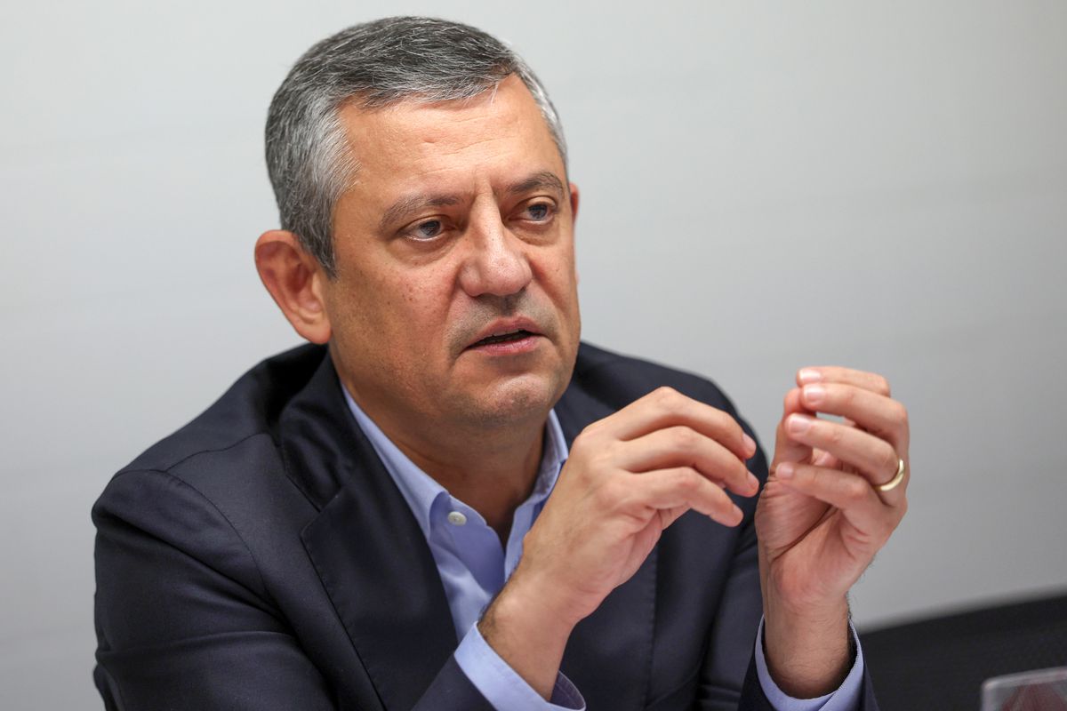 Özgür Özel: “Erdoğan karşıtlığı nedeniyle yıllardır savunduğumuz bir görüşün tersini yapmamız doğru değil”